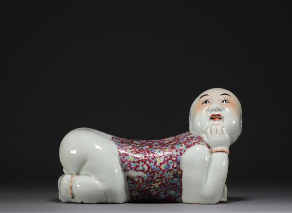 Chine - Cousin à Opium en porcelaine de la famille rose.