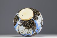 Raymond CHEVALLIER (1900-1959) Boch frères Keramis - Vase boule Art-Déco à décor de daims.