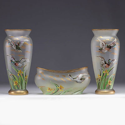 LEGRAS (Attr. to) Set of glassware decorated with ducks and irises.