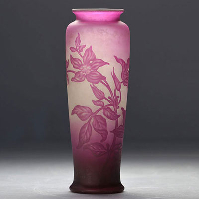 Charles Vessiere Ecole de Nancy multi-layer vase decorated with flowers on a mauve background