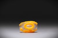 China - Multi-layered glass snuffbox with Chilon decoration.