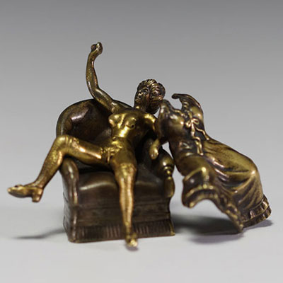 Bronze érotique à système travail Viennois, signature illisible, XIXème.