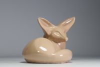 Roger DUTERME (1919-1997) Fennec en céramique vernissée, cachet de l'artiste, vers 1970.