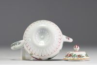 China - Pink family polychrome porcelain teapot with floral decoration, 18th century