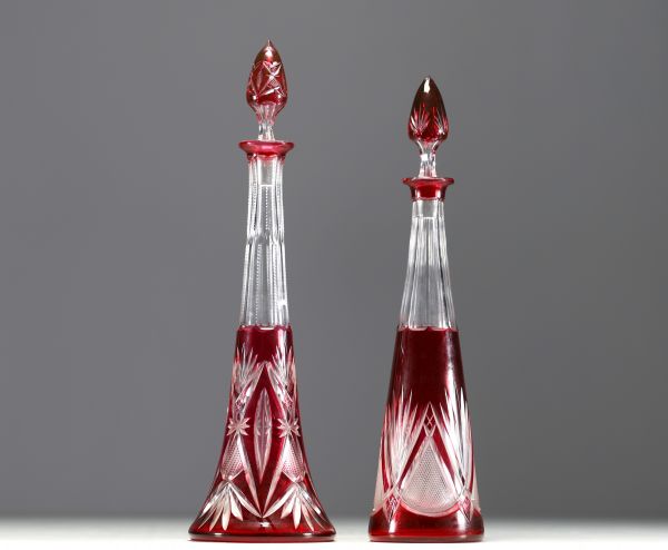 Val Saint Lambert - Set of two Art Deco decanters in red lined and cut crystal.