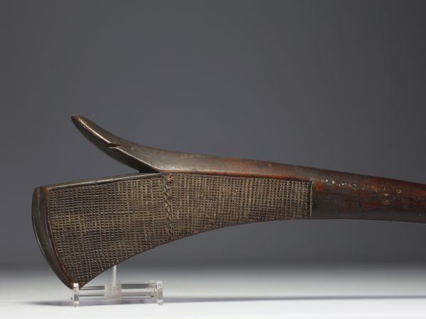 Fiji Islands - Melanesia - Sali-type war club in carved wood.