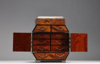 Japan - Small jewellery box, wood and lacquer marquetry, circa 1900.