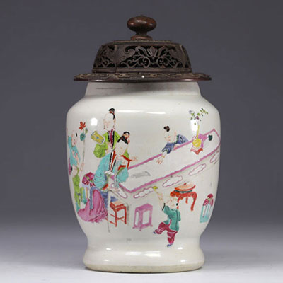 China - Famille rose covered pot