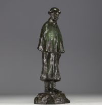 Bronze with green patina representing the Belgian poet Max Elskamp, illegible signature.