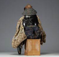 Japon - Poupée ningyo représentant un Samouraï en armure, époque Meiji (1868-1912)