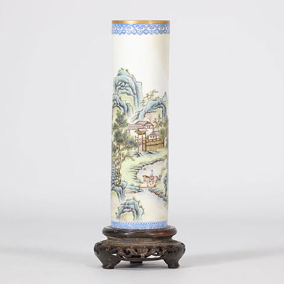 Small scroll vase decorated with mountain landscapes from the Chinese Republic period (1912 - 1949)