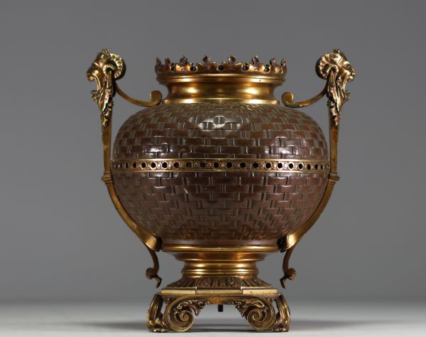 Bronze planter in the French Renaissance style, 19th century.