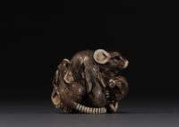 Japan - Ivory and black coral netsuke representing a group of six rats, Meiji. Signed.