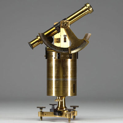 Pantomètre à lunette, surveying instrument, stamped Malinzart, Quai de l'horloge, Paris.