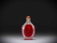 Chine - Tabatière en verre multicouche rouge.