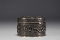 China - Vietnam - Solid silver box with dragon decoration, mark under the piece.