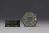 China - set of sixteen sapèques, bronze coins dating from the 17th century