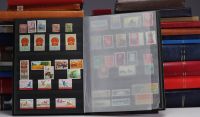 Set of various stamp albums and documents from China and around the world.