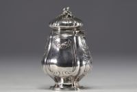 Karl FABERGER  (1846-1920) Small silver mustard pot, Russian hallmark 88 zolotniks and goldsmith's hallmark.