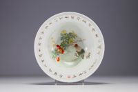 China - Polychrome porcelain basin decorated with a rooster, flowers and a poem.