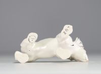 Villeroy & Boch Septfontaines - ‘Dachshund’ in white and gold earthenware, Mod 590 Décor 207, circa 1930.