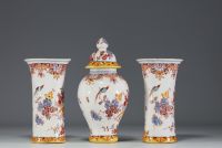 Three-piece Delft earthenware set, 18th-19th century.