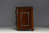 Master's cabinet, curved chest of drawers in walnut, 18th century.