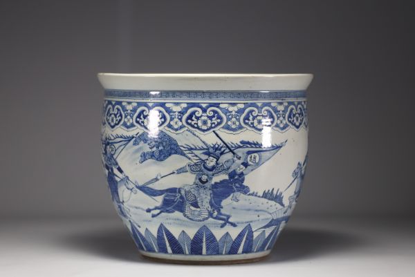 China - Imposing blue-white porcelain bowl with warrior design, 19th century.