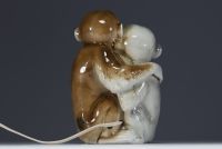 Capodimonte - ‘Couple of monkeys’ Nightlight in polychrome porcelain.