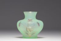 MULLER CROISMARE - Acid-etched frosted glass vase decorated with violets on a green water background.