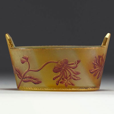 DAUM Nancy - Acid-etched enamelled glass bowl decorated with flowers, signed.
