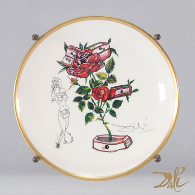 Salvador DALI (1904-1989) assiette en porcelaine 