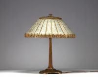 TIFFANY STUDIOS ‘New York’ 1900 - Table lamp with bronze foot and frosted glass shade, signed and numbered under the base.