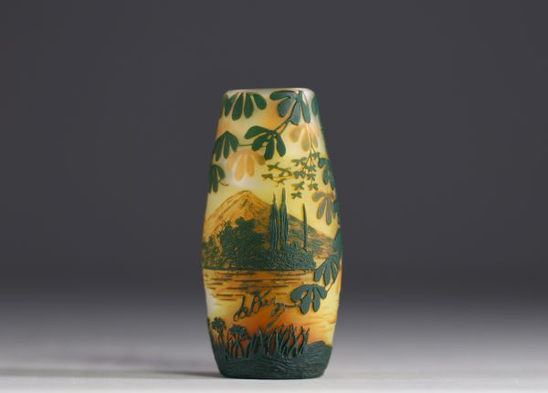 DEVEZ - Camille Trutié de Varreux (1872-1942) Acid-etched multi-layered glass vase with country decor, signed.