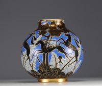 Raymond CHEVALLIER (1900-1959) Boch frères Keramis - Vase boule Art-Déco à décor de daims.