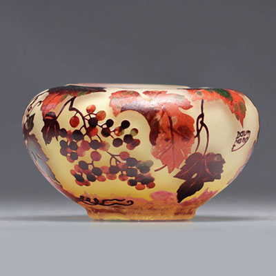 Daum Nancy multi-layer vase with grape design