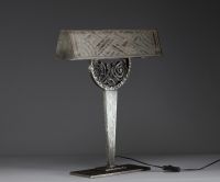 Marius SABINO (1878-1961) Art Deco pressed moulded glass table lamp with stylised decoration, hammered metal base, signed Sabino Paris N°4650.