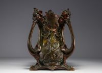 Raphaël Charles PEYRE (1872-1949) Imposing Art Nouveau bronze jardinière decorated with women in bloom, signed.