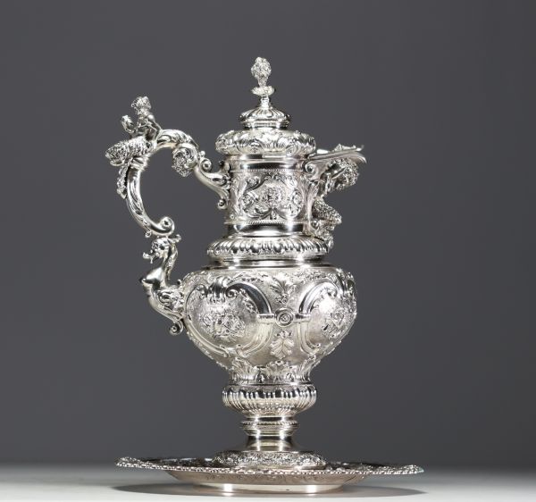 A very imposing ewer and tray in solid silver in the Italian Renaissance style.