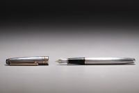 MONTBLANC - Set de stylo et porte plume  MEISTERSTÜCK MOZART en argent massif 925, plume or 18K.