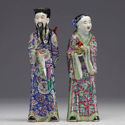 China - Couple of characters in famille rose porcelain, 19th century.