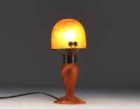 DAUM Nancy - Small mushroom lamp in marmorated glass, signed.