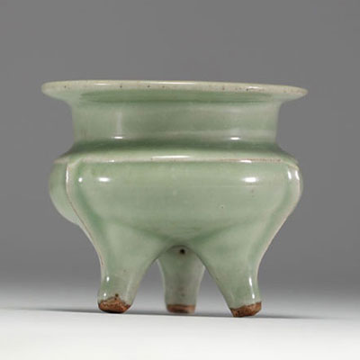 Chine - Brûle parfum en porcelaine céladon, dynastie Ming.