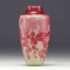 Paul NICOLAS ( 1875-1952) d'Argental - Vase en verre multicouche dégagé à l'acide à décor floral, signé.