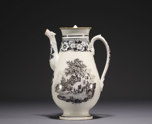 Villeroy & Boch - Earthenware coffee pot with country-style décor and floral entablature, 19th century.