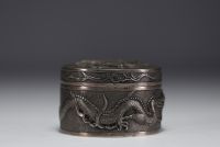 China - Vietnam - Solid silver box with dragon decoration, mark under the piece.