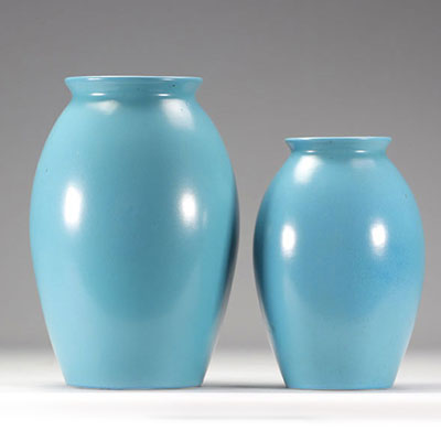 (2) VILLEROY & BOCH Septfontaines, deux vases en bleu clair en faïence