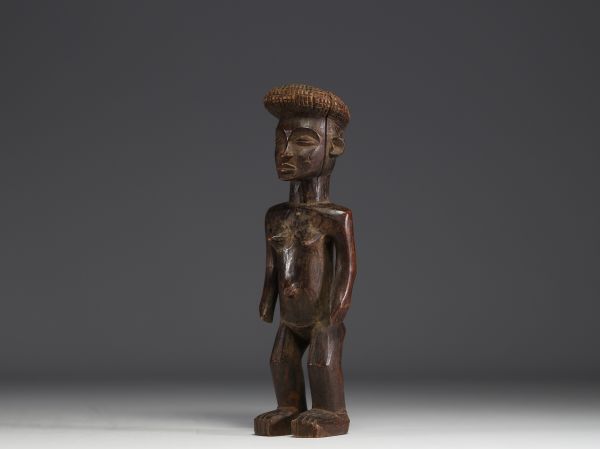 DRC - Chokwé female statuette in carved wood.