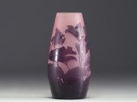 Paul NICOLAS ( 1875-1952) d'Argental - Acid-etched multi-layered glass vase with floral design, signed.