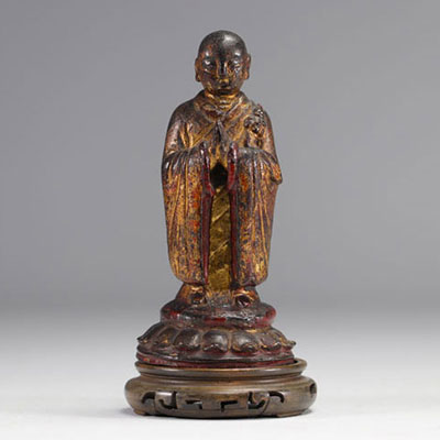 Standing gilt bronze Buddha from the Ming period (明朝)